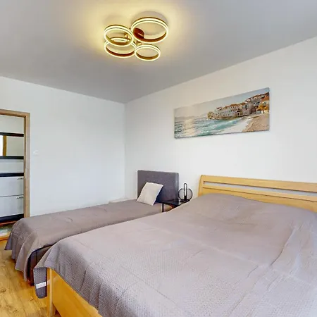 Flexihome Sk - Jantarova - 65m2 - 2 Bedroom - Garage Parking * Košice
